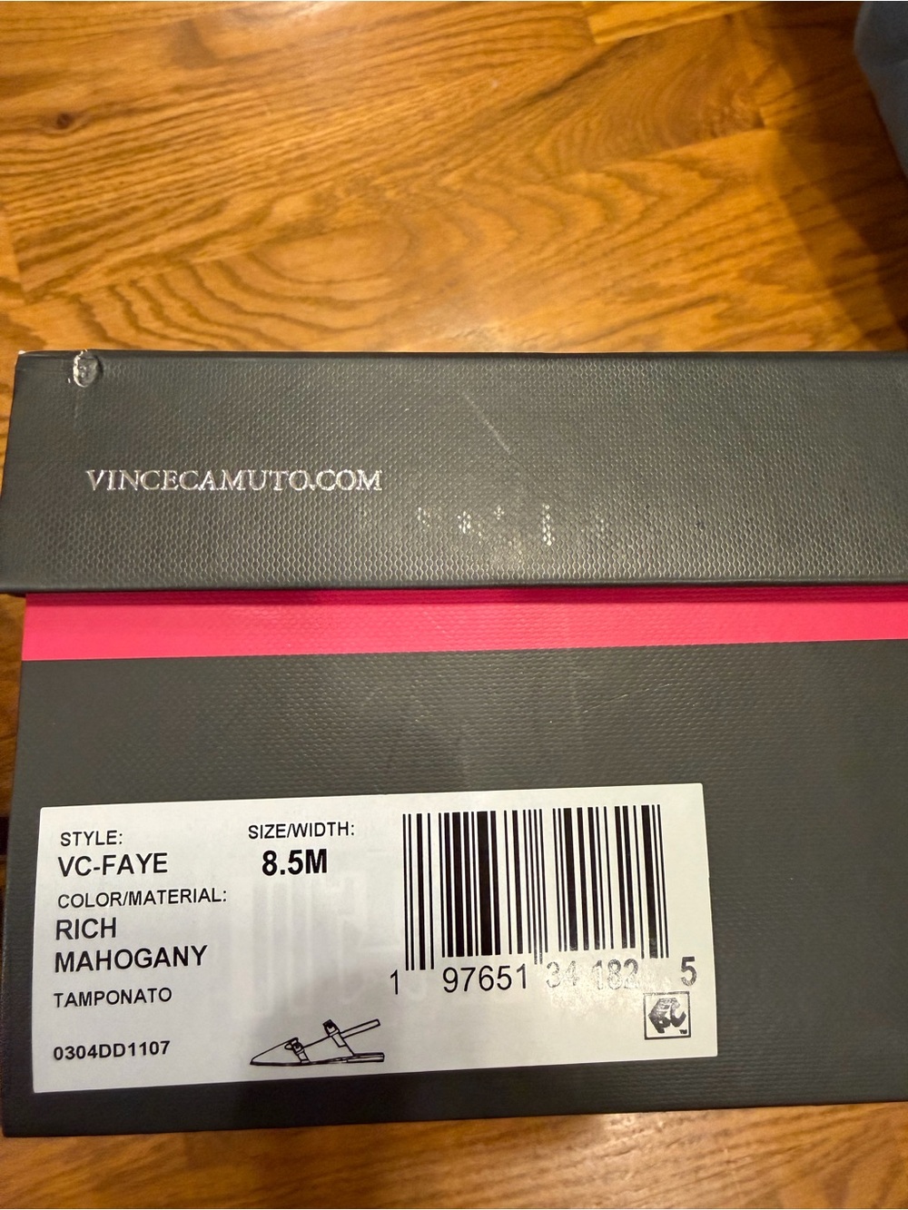 Vince Camuto NIB ‘Faye’ Flats Size 8.5 - Picture 9 of 10
